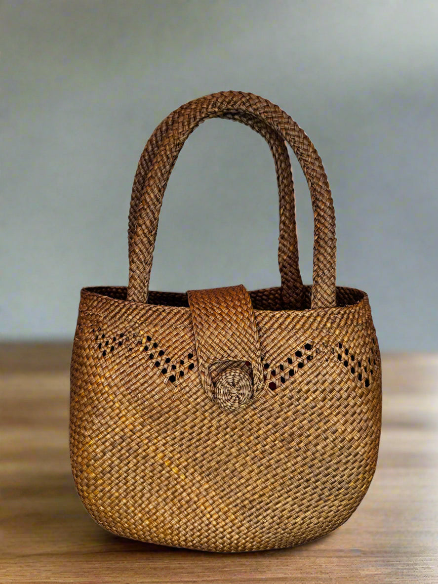 Iraca palm handbag, handmade bag, natural fibres bag, Colombian product, female craftsmanship, Iraca palm, top handle bag