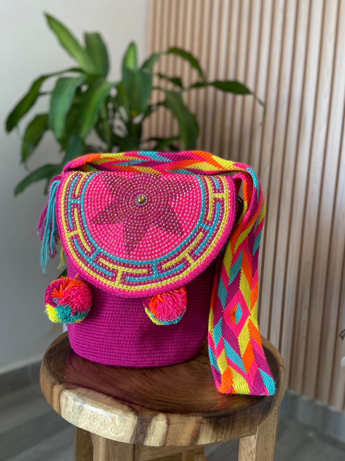 traditional Colombian bag, wayuu bag, handmade bag, colourful bag, crossbody bag