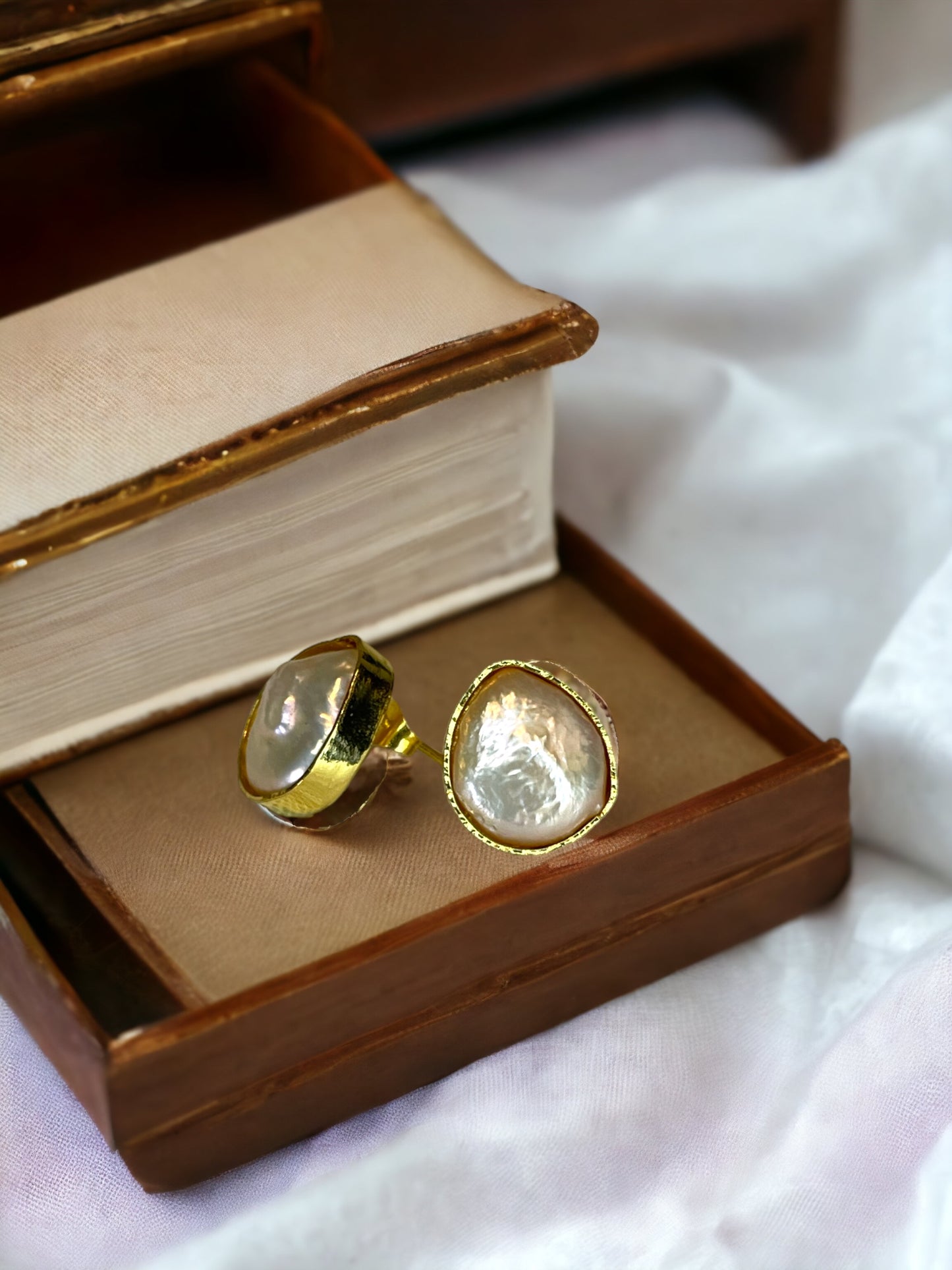 Clous ovales en perles