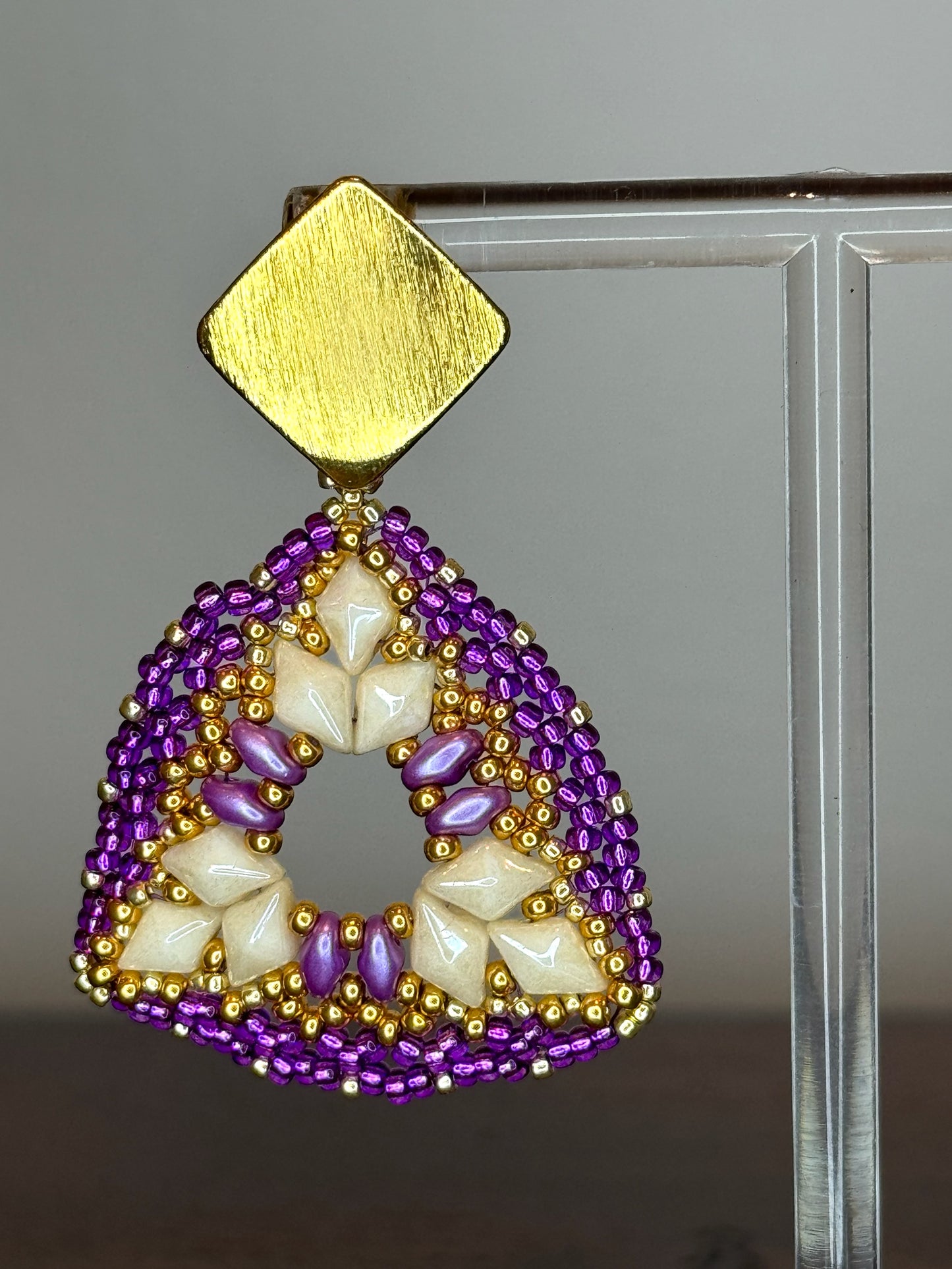 beaded jewelry, handmade earrings, Colombian jewelry, purple earrings, handmade earrings