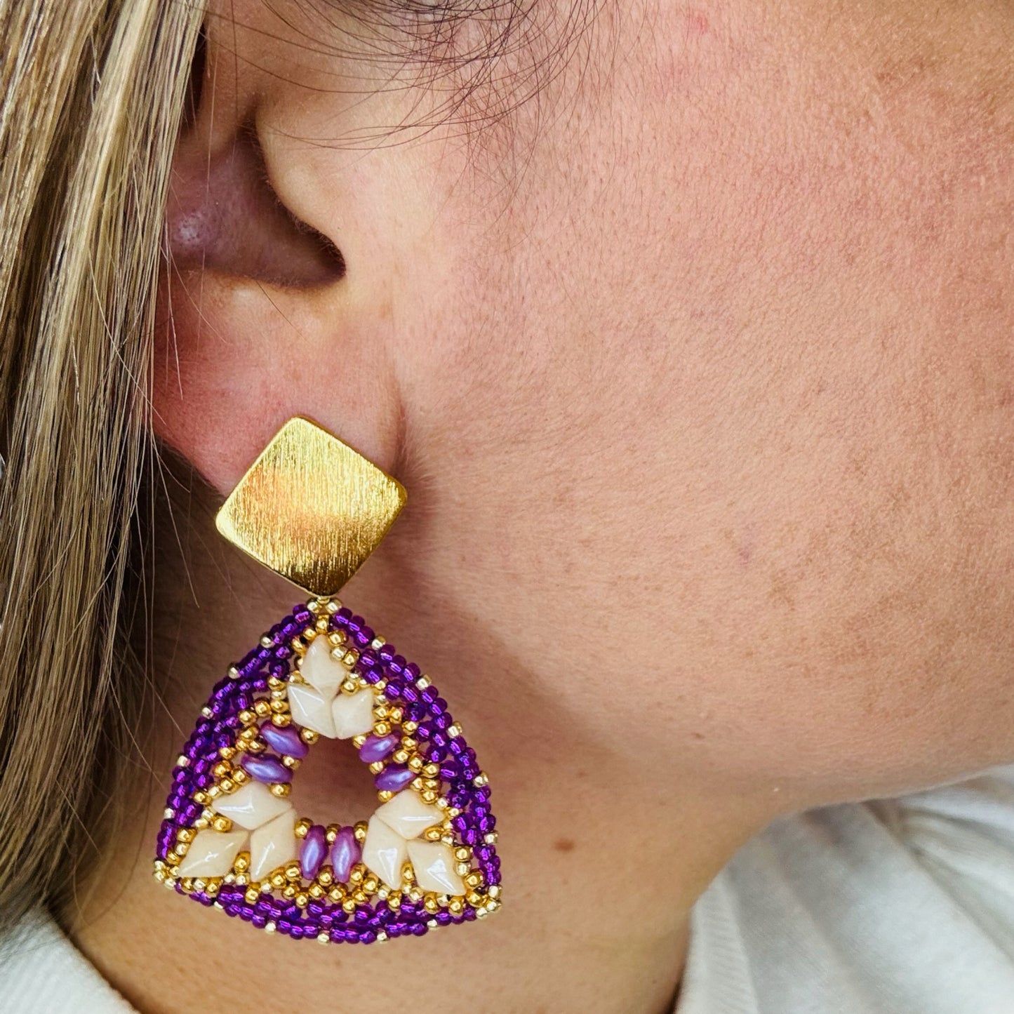 beaded jewelry, handmade earrings, Colombian jewelry, purple earrings, handmade earrings