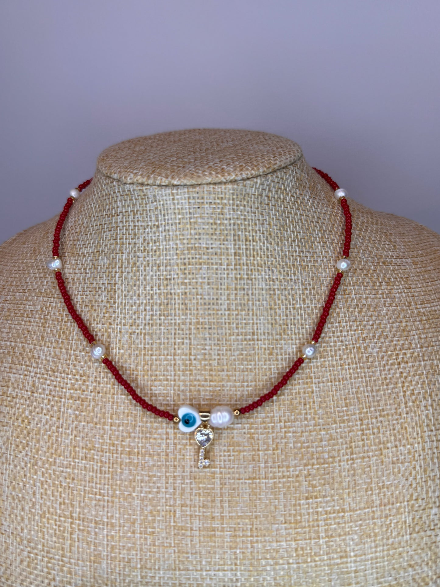 Bead necklace, chocker style, unicolour chocker, freshwater necklace, charm with crystals, handmade, evil eye charm, evil eye necklace, nacre, heart necklace