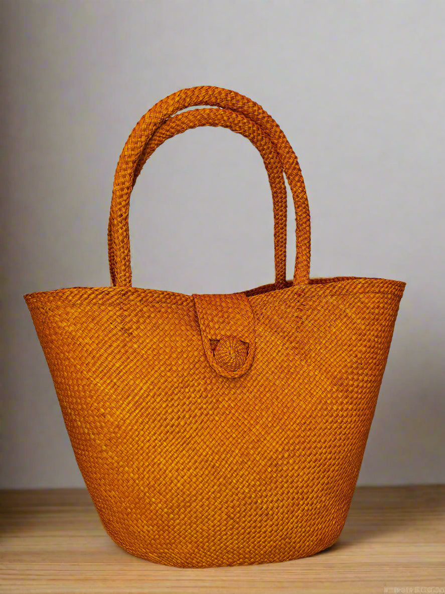 iraca palm tote bag, light weight bag, organic fibres, eco friendly bag