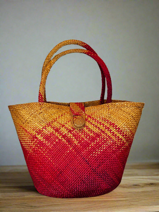 iraca palm tote bag, light weight bag, organic fibres, eco friendly bag