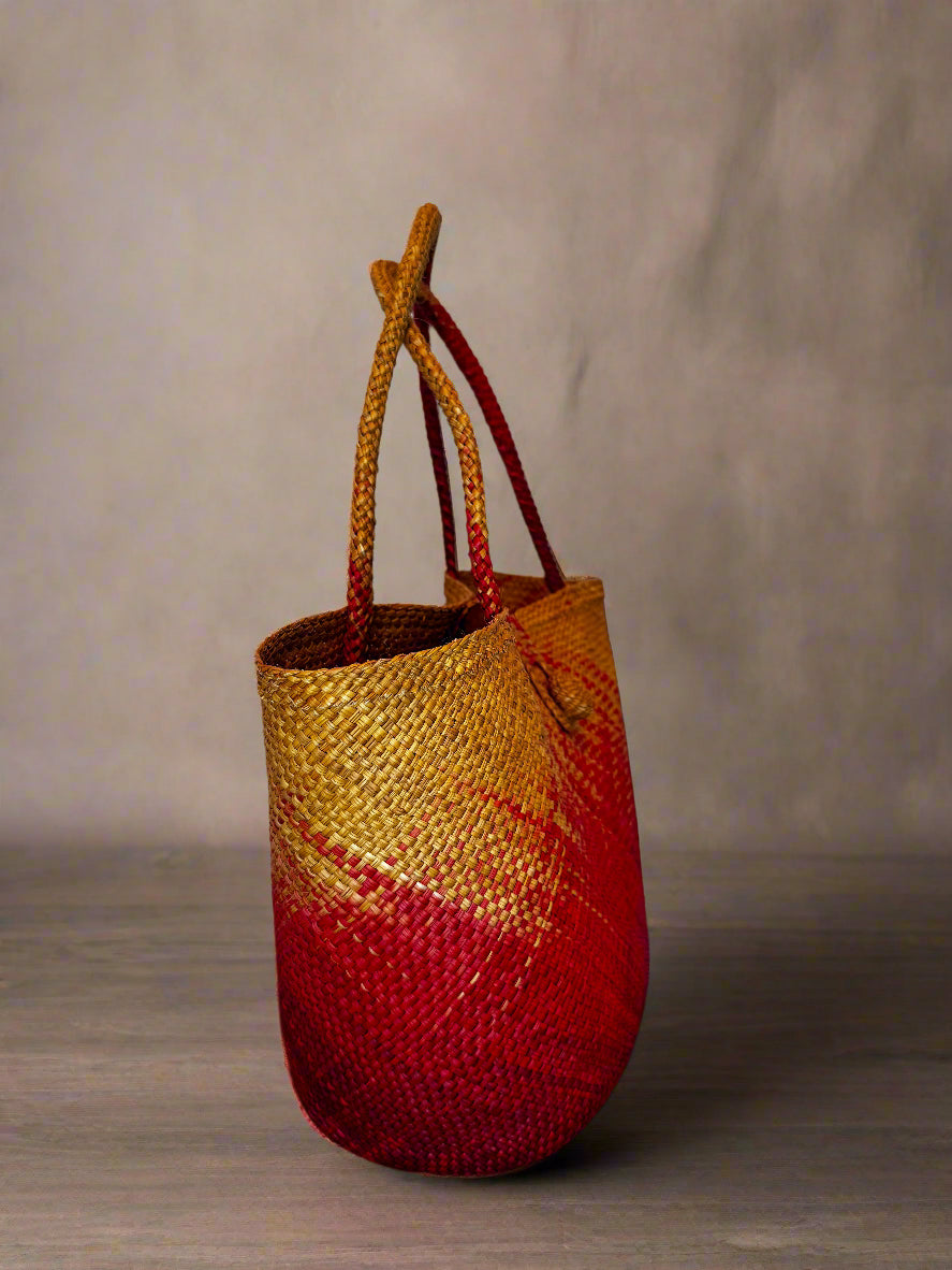 iraca palm tote bag, light weight bag, organic fibres, eco friendly bag