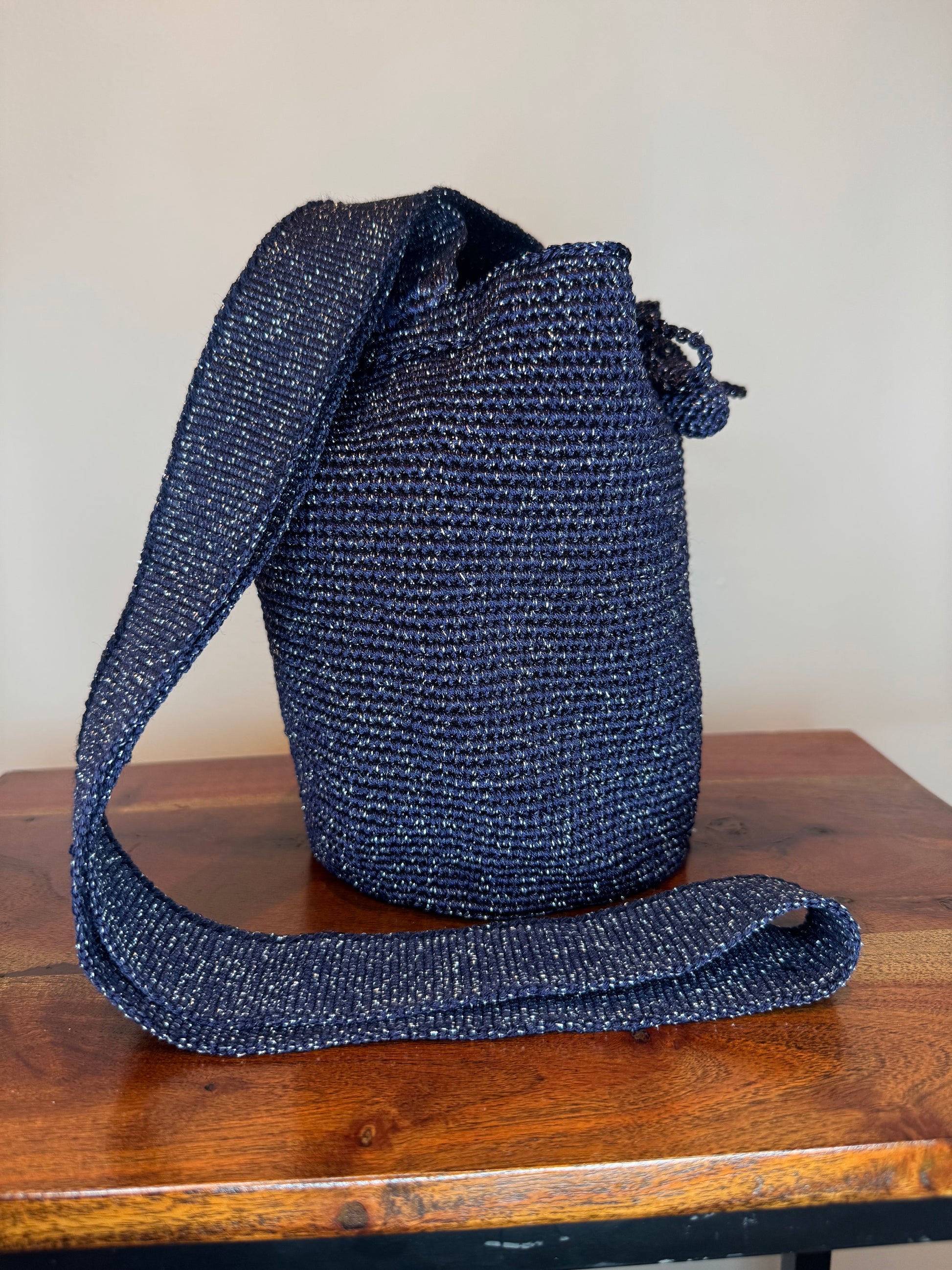 Wayuu bag from Colombia available in Montreal, 100% handmade displaying metallic touches