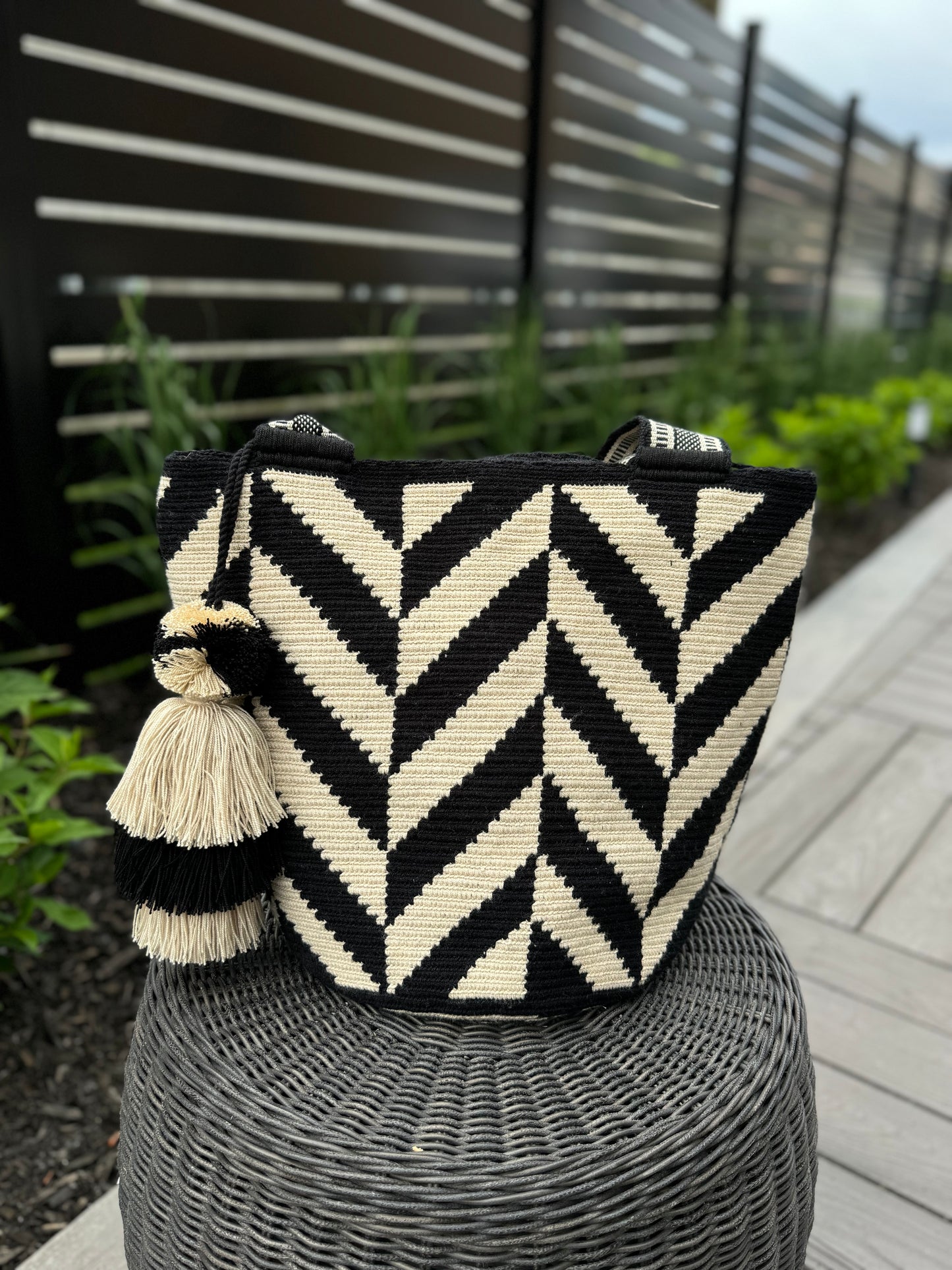 tote bag, summer tote, mochilon Wayuu, Colombian bag, handmade handbag,, cotton bag, large bag, beach bag, summer bag, pool bag, summer style, vacay mode, vacation bag