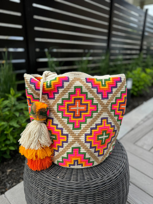 tote bag, summer tote, mochilon Wayuu, Colombian bag, handmade handbag,, cotton bag, large bag, beach bag, summer bag, pool bag, summer style, vacay mode, vacation bag