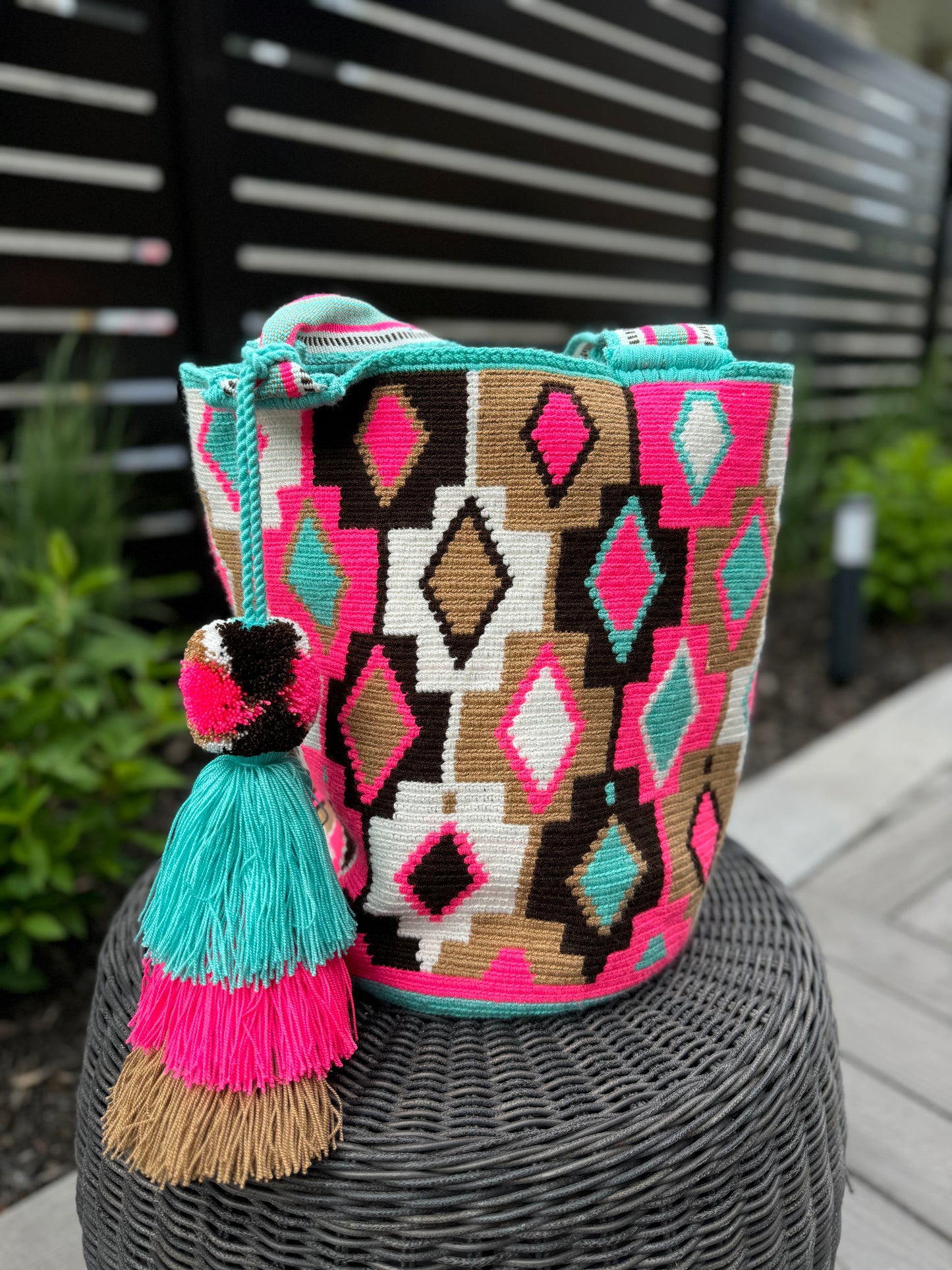 tote bag, summer tote, mochilon Wayuu, Colombian bag, handmade handbag,, cotton bag, large bag, beach bag, summer bag, pool bag, summer style, vacay mode, vacation bag