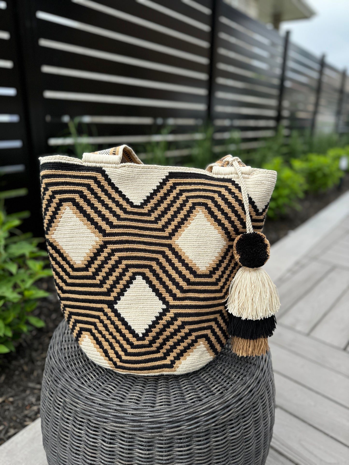 tote bag, summer tote, mochilon Wayuu, Colombian bag, handmade handbag,, cotton bag, large bag, beach bag, summer bag, pool bag, summer style, vacay mode, vacation bag