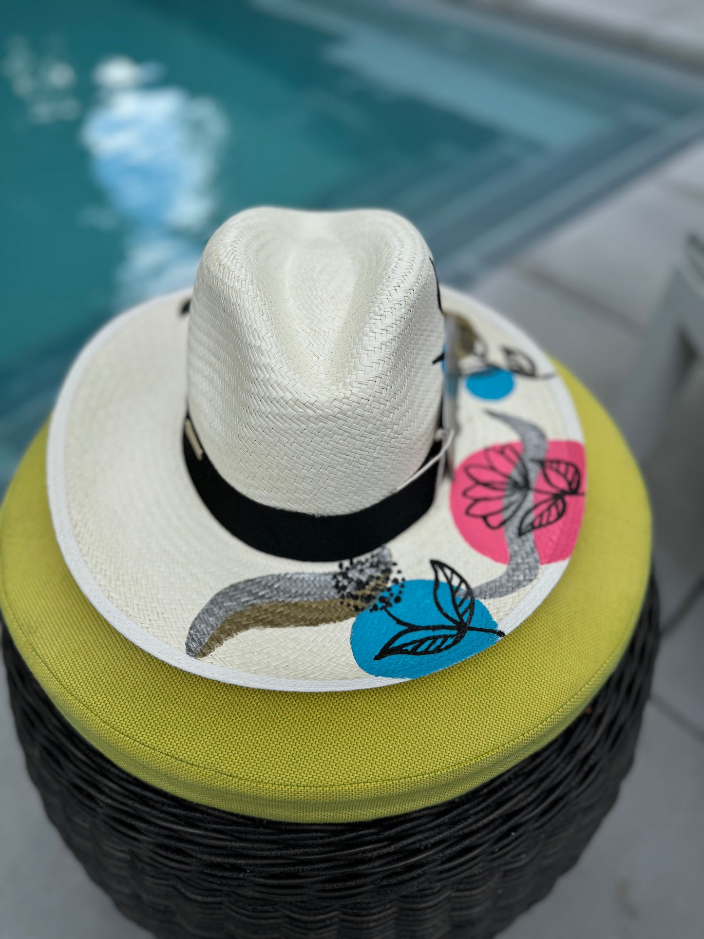 hand-woven hat, handmade hat, made in Colombia, wicker hat, hand painted hat, unique design, unique style, delicate hat, elegant hat