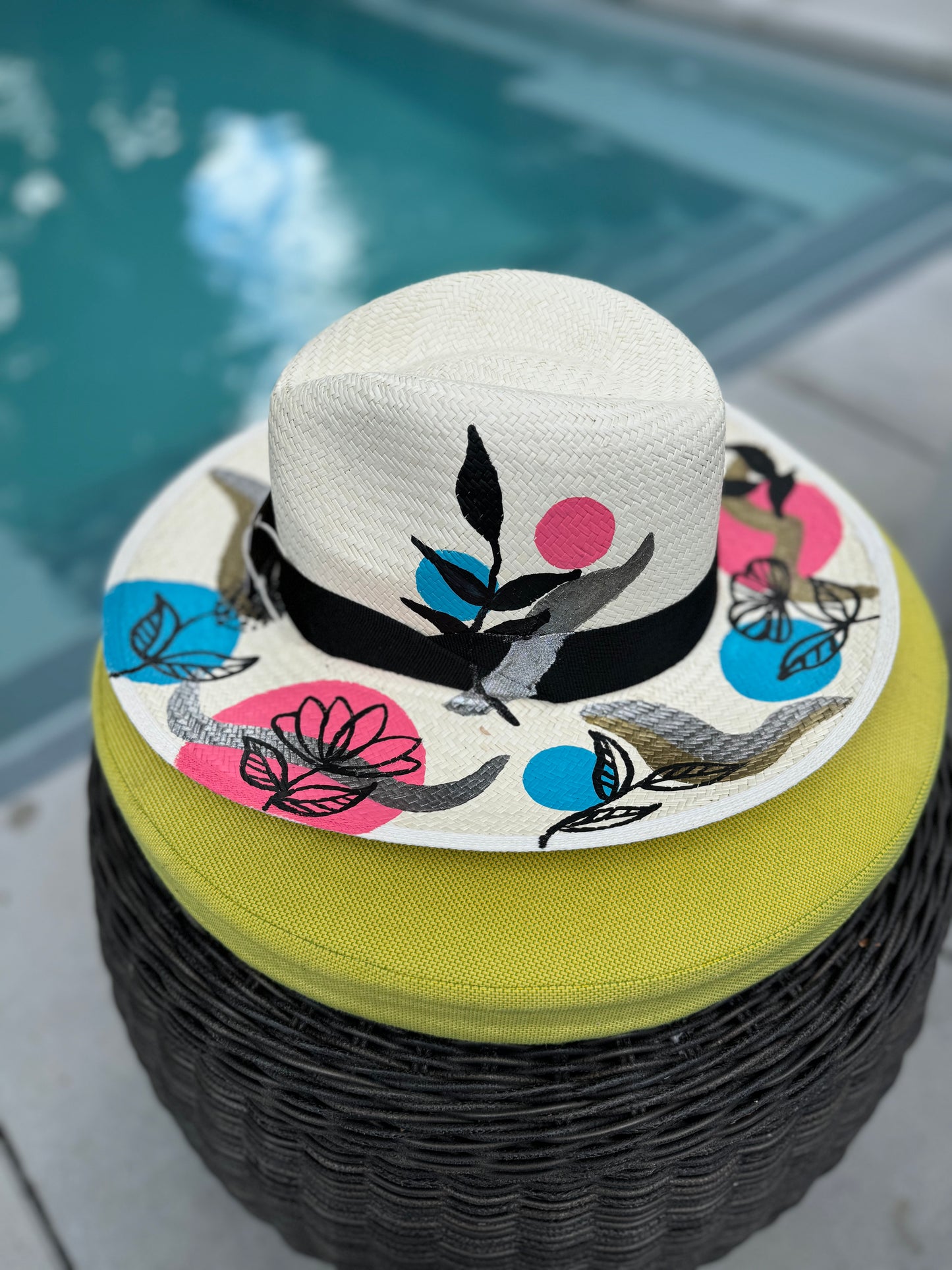 hand-woven hat, handmade hat, made in Colombia, wicker hat, hand painted hat, unique design, unique style, delicate hat, elegant hat