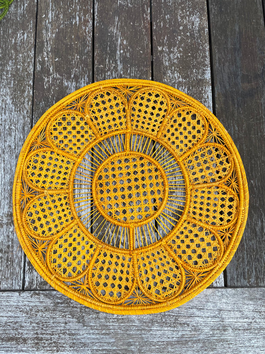 handwoven placemats, mustard placemats, made in natural material, iraca palm fiber material, straw material round placemat, yellow placemat, home decor, table set, eco friendly home decor