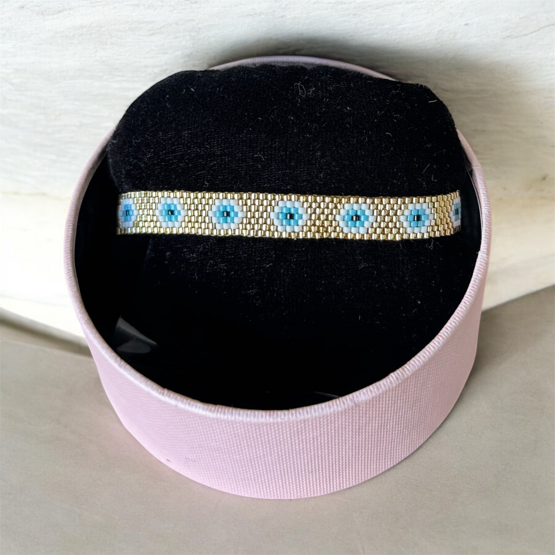 handwoven beaded bracelet, Colombian handwoven evil eye bracelet Montreal
