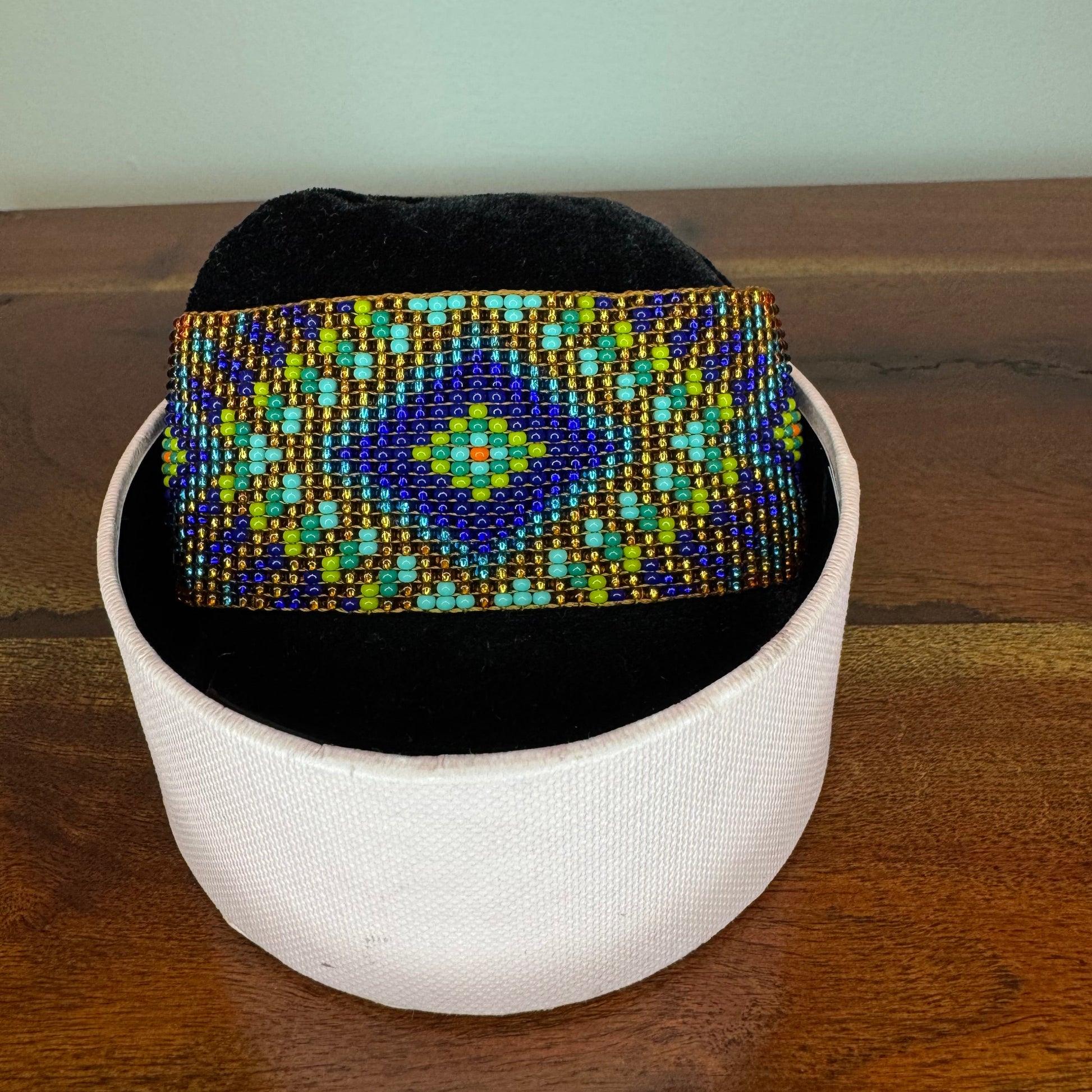 Colorful beaded bracelet 