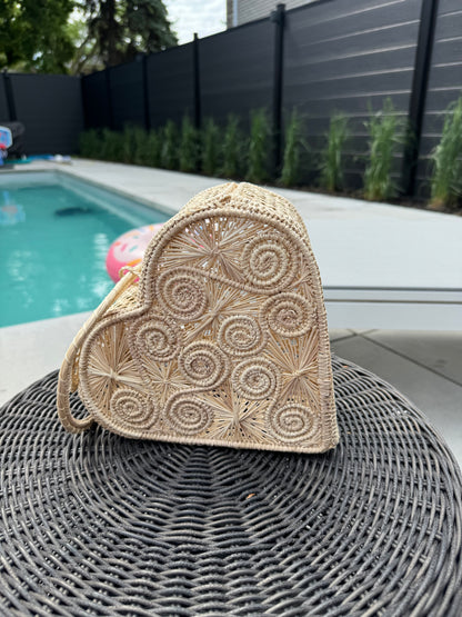 Heart Iraca Palm Handwoven Bag