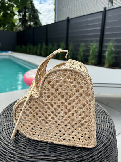 Heart Iraca Palm Handwoven Bag