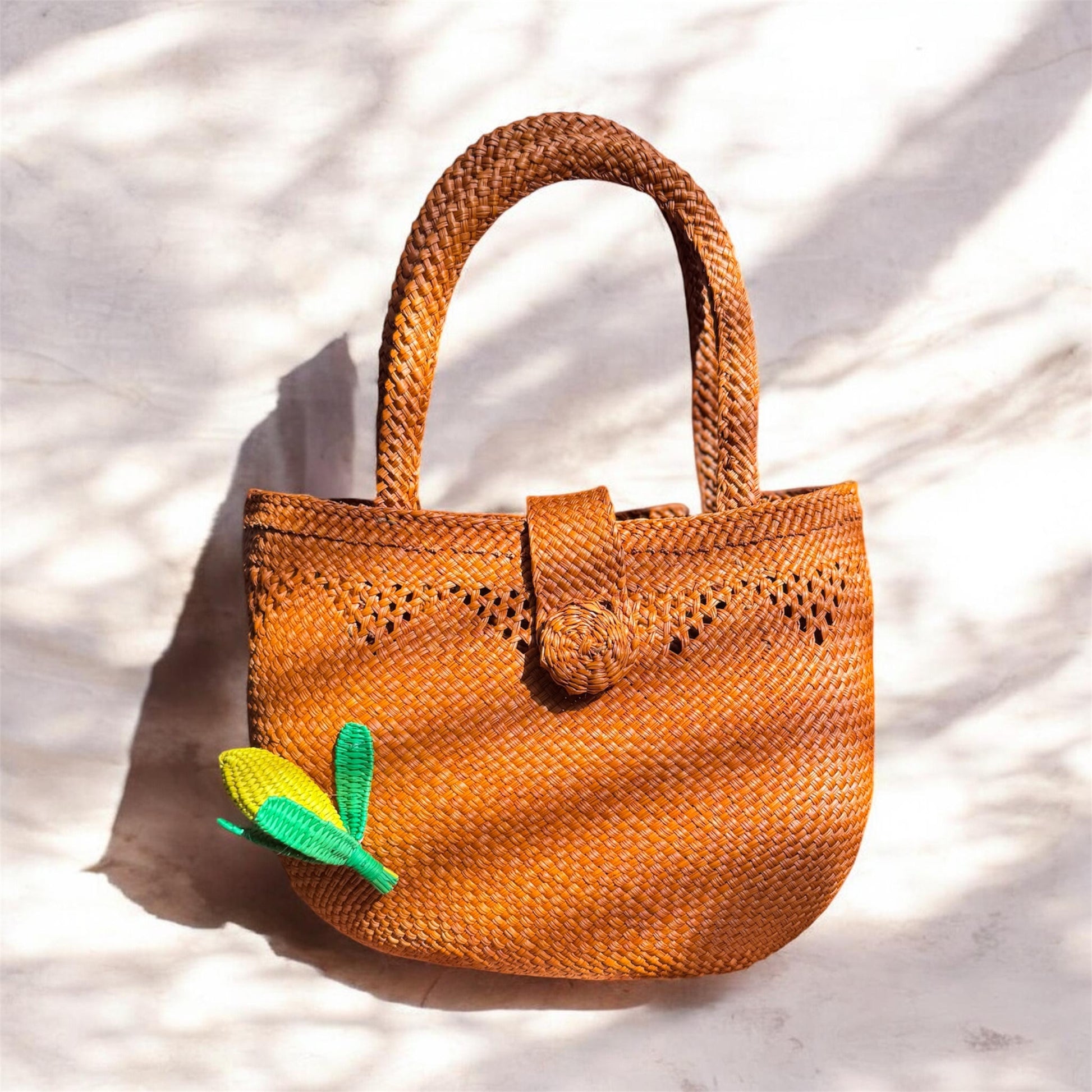 natural fibre bag, handmade in Colombia available in Montreal 