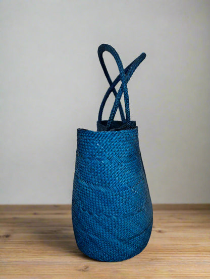 iraca palm tote bag, light weight bag, organic fibres, eco friendly bag