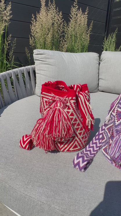 embedded crystal, hand-glued crystals, colombian bag, handwoven bag, Colombian traditional bag in Montreal. boho chic bag Montreal, colourful lightweight bag Montreal, handwoven bag Montreal