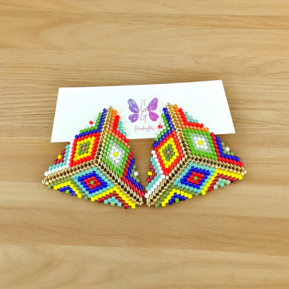 Japanese bead, miyuki work, miyuki earrings, triangle earrings, multi colour earring, made in Colombia, accessories, jewelry, 